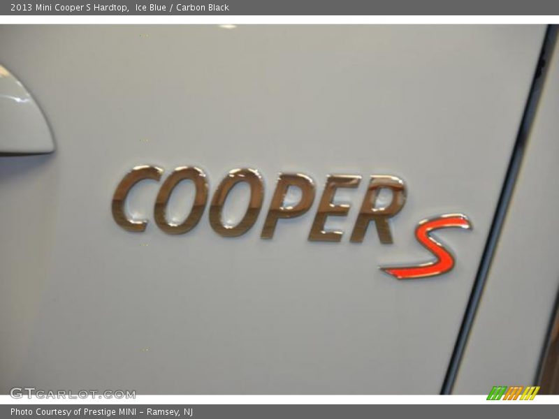 Ice Blue / Carbon Black 2013 Mini Cooper S Hardtop