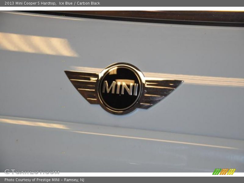 Ice Blue / Carbon Black 2013 Mini Cooper S Hardtop