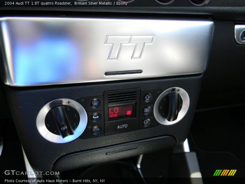 Controls of 2004 TT 1.8T quattro Roadster