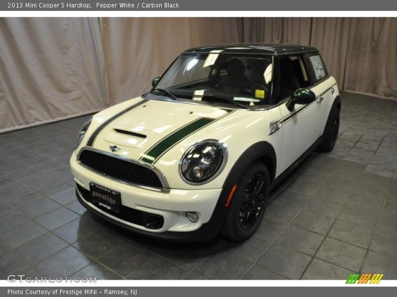 Pepper White / Carbon Black 2013 Mini Cooper S Hardtop
