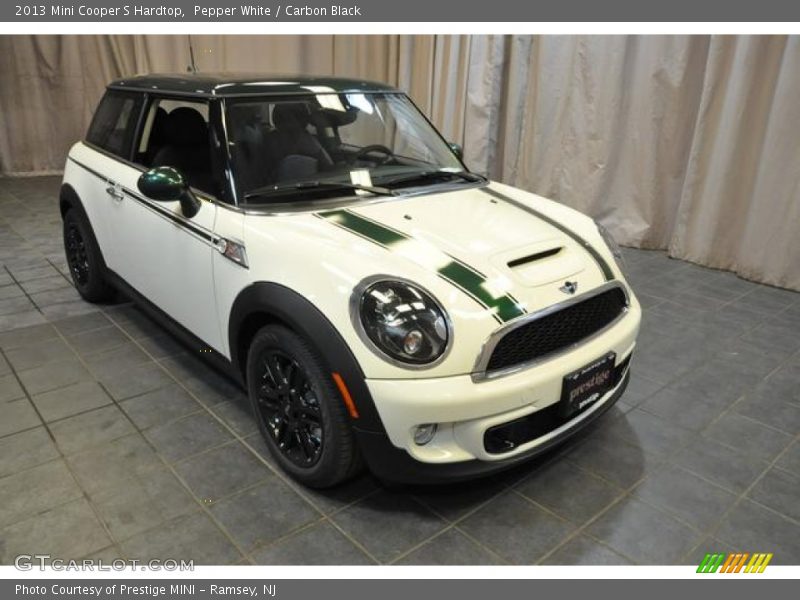 Pepper White / Carbon Black 2013 Mini Cooper S Hardtop