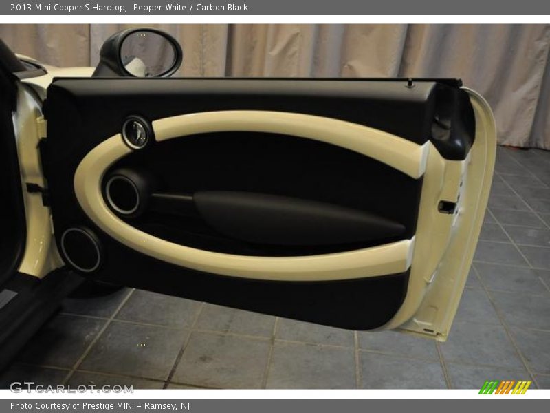 Pepper White / Carbon Black 2013 Mini Cooper S Hardtop