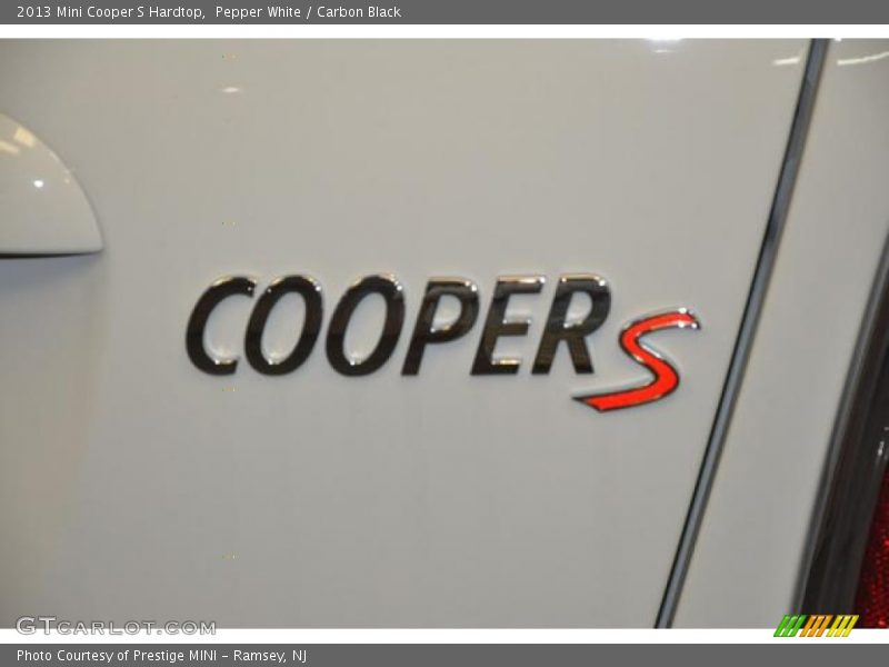 Pepper White / Carbon Black 2013 Mini Cooper S Hardtop