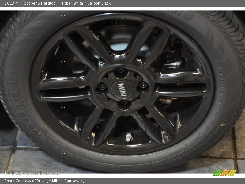 Pepper White / Carbon Black 2013 Mini Cooper S Hardtop