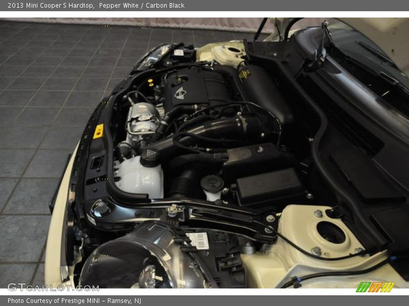 Pepper White / Carbon Black 2013 Mini Cooper S Hardtop