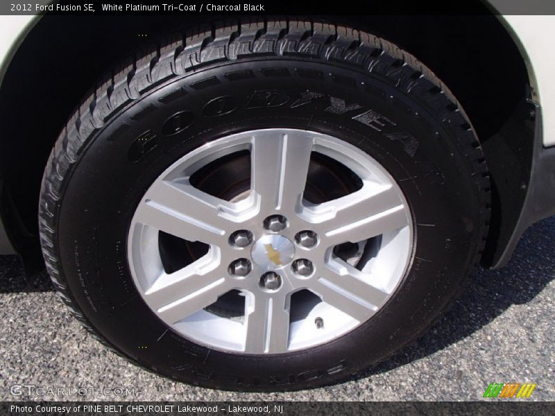 White Platinum Tri-Coat / Charcoal Black 2012 Ford Fusion SE