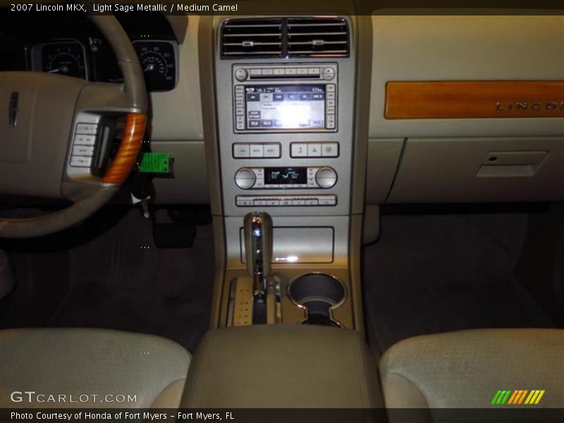 Light Sage Metallic / Medium Camel 2007 Lincoln MKX