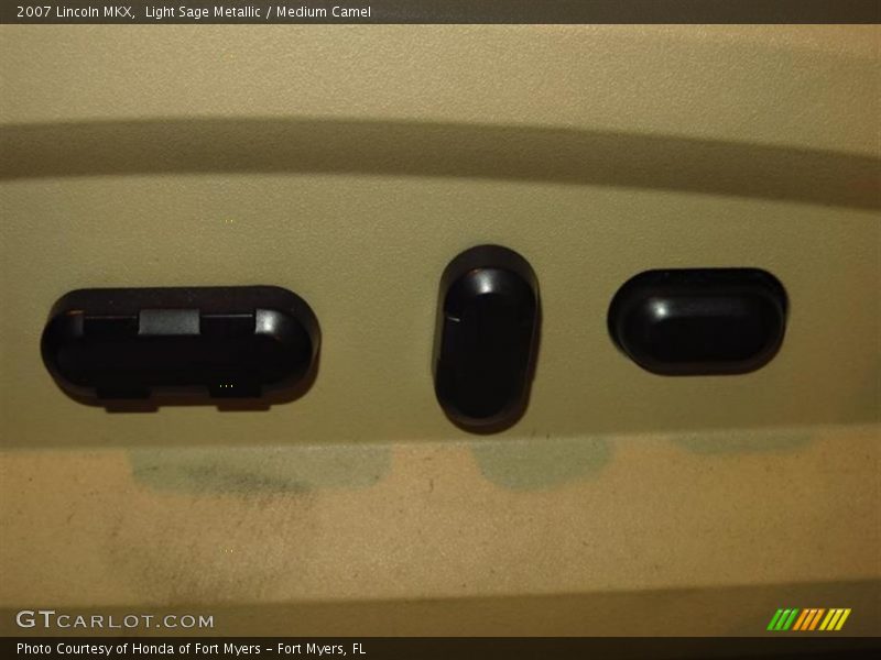 Light Sage Metallic / Medium Camel 2007 Lincoln MKX