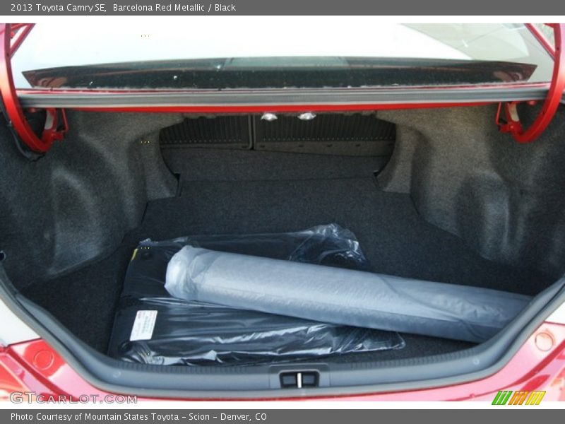 Barcelona Red Metallic / Black 2013 Toyota Camry SE