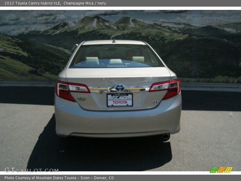 Champagne Mica / Ivory 2013 Toyota Camry Hybrid XLE