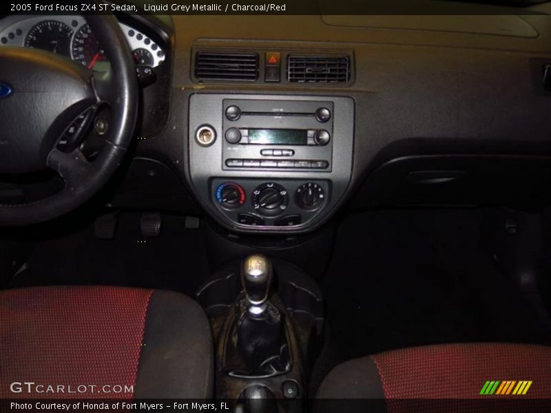 Liquid Grey Metallic / Charcoal/Red 2005 Ford Focus ZX4 ST Sedan