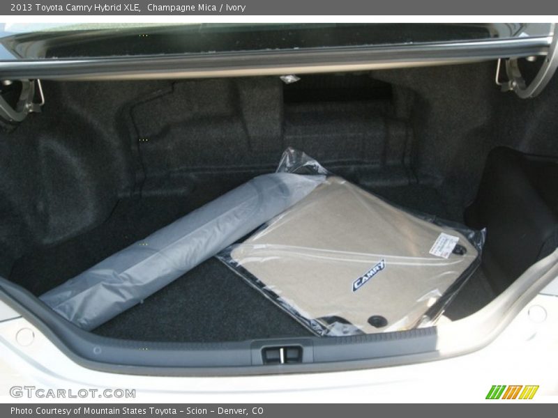 Champagne Mica / Ivory 2013 Toyota Camry Hybrid XLE