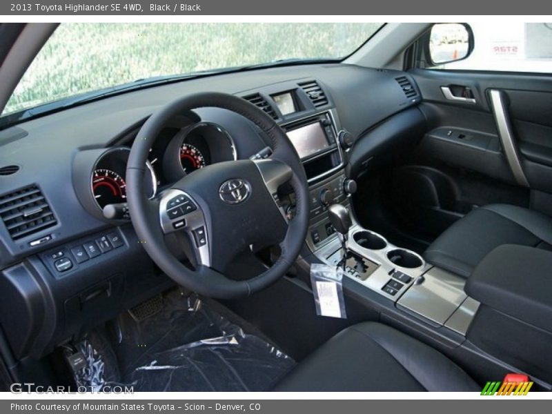 Black / Black 2013 Toyota Highlander SE 4WD