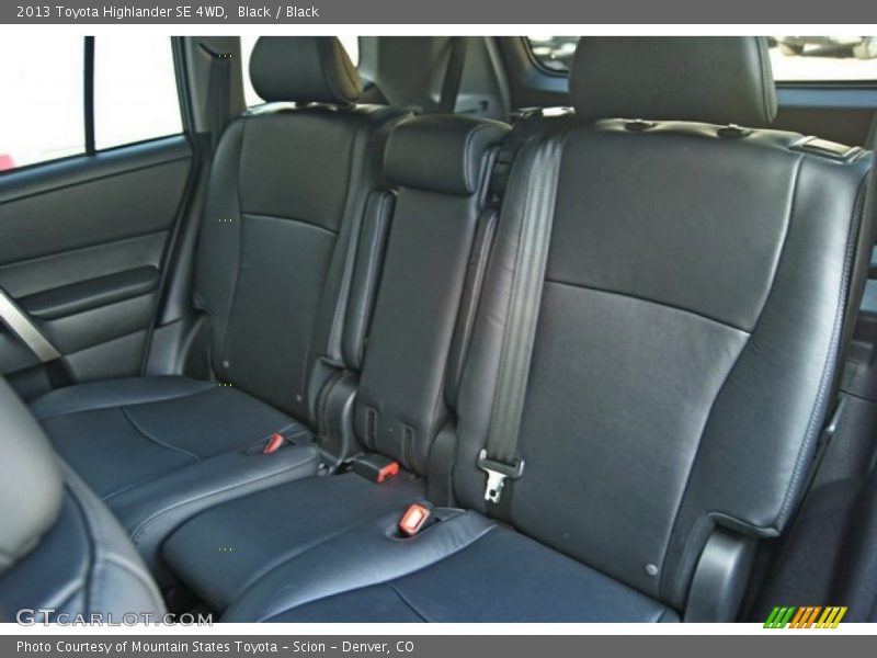 Black / Black 2013 Toyota Highlander SE 4WD