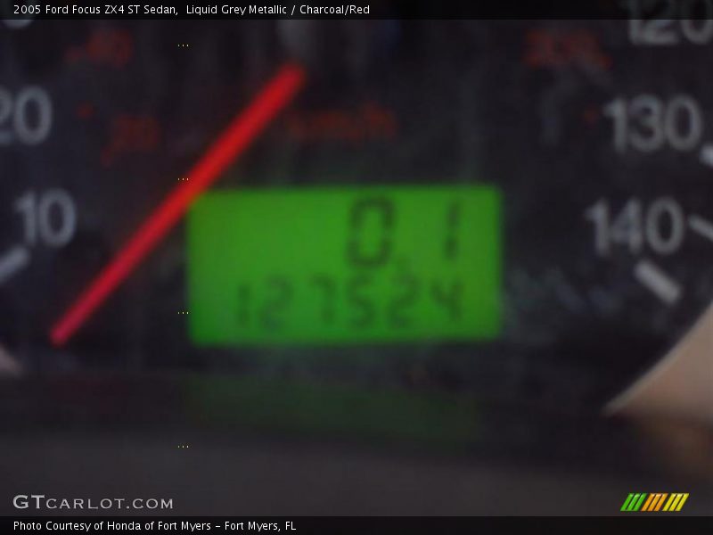 Liquid Grey Metallic / Charcoal/Red 2005 Ford Focus ZX4 ST Sedan