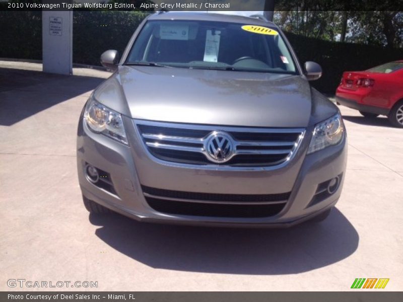 Alpine Grey Metallic / Charcoal 2010 Volkswagen Tiguan Wolfsburg Edition