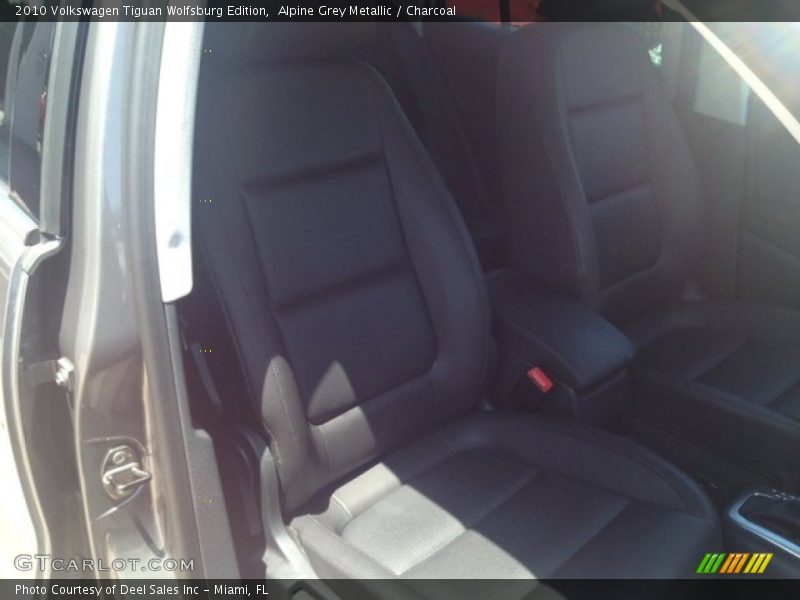 Alpine Grey Metallic / Charcoal 2010 Volkswagen Tiguan Wolfsburg Edition
