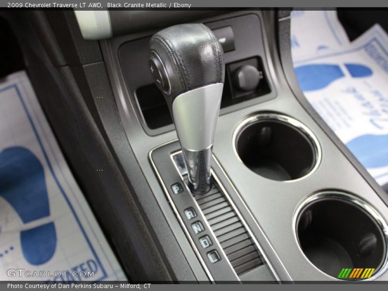 Black Granite Metallic / Ebony 2009 Chevrolet Traverse LT AWD