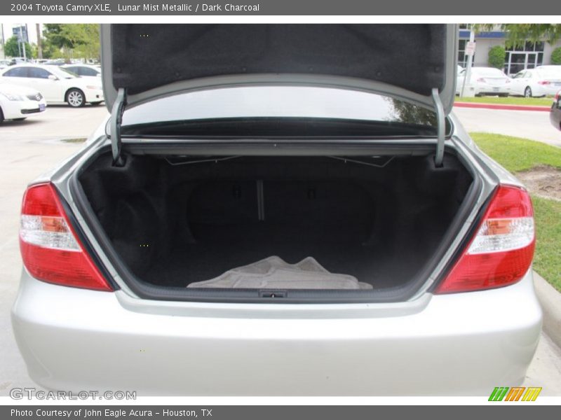 Lunar Mist Metallic / Dark Charcoal 2004 Toyota Camry XLE