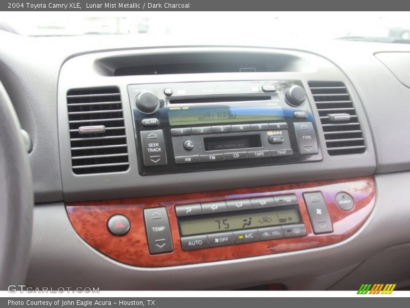 Audio System of 2004 Camry XLE