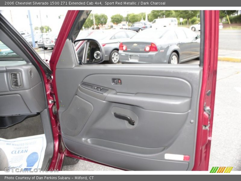 Sport Red Metallic / Dark Charcoal 2006 Chevrolet Silverado 1500 Z71 Extended Cab 4x4