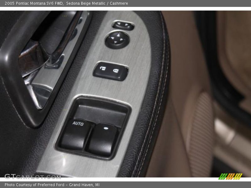 Sedona Beige Metallic / Cashmere 2005 Pontiac Montana SV6 FWD