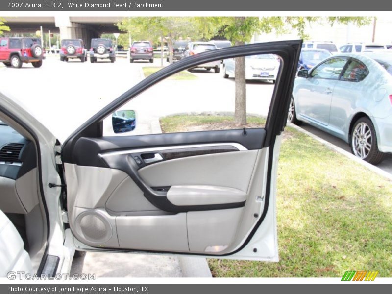 White Diamond Pearl / Parchment 2007 Acura TL 3.2