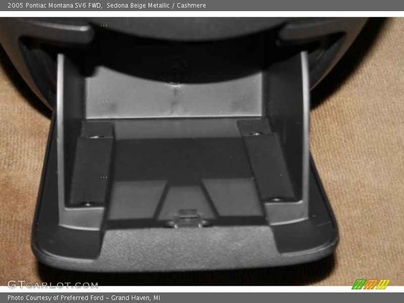 Sedona Beige Metallic / Cashmere 2005 Pontiac Montana SV6 FWD
