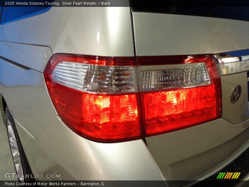 Silver Pearl Metallic / Black 2005 Honda Odyssey Touring