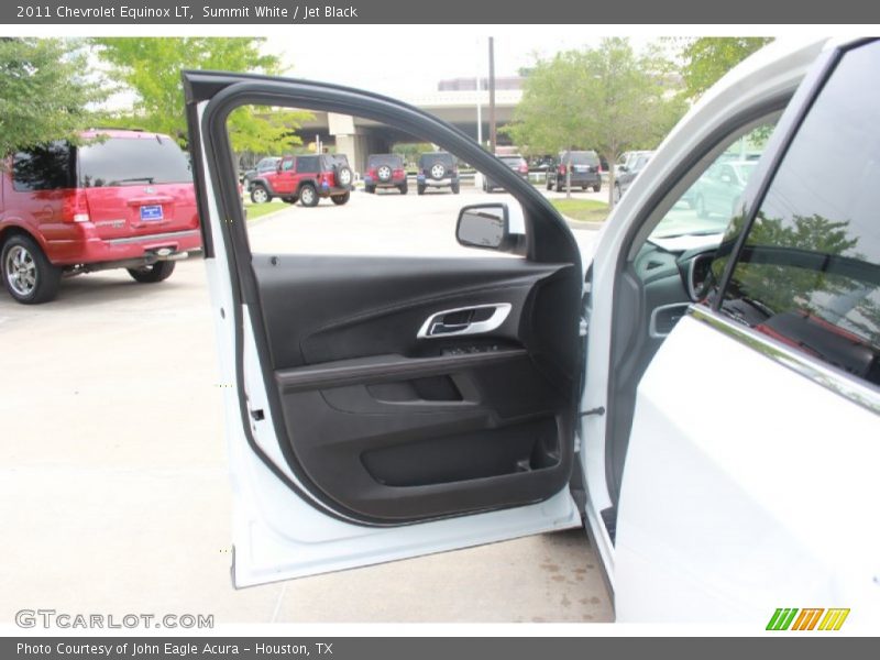 Summit White / Jet Black 2011 Chevrolet Equinox LT