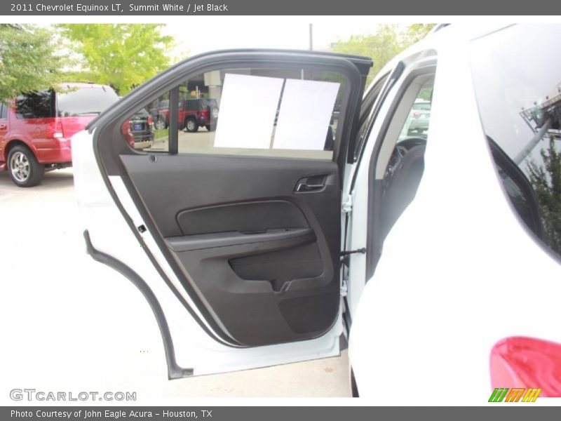 Summit White / Jet Black 2011 Chevrolet Equinox LT