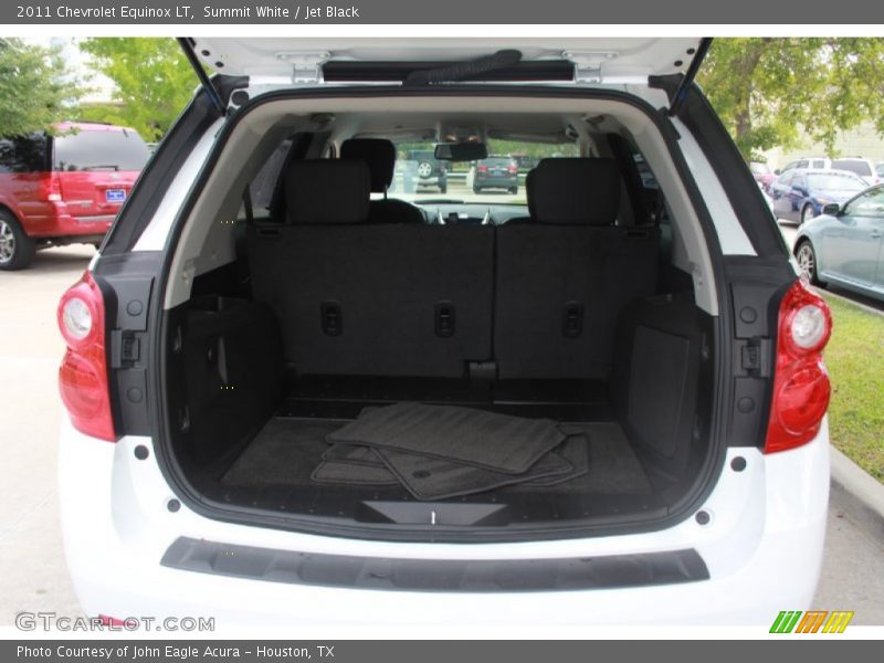 Summit White / Jet Black 2011 Chevrolet Equinox LT