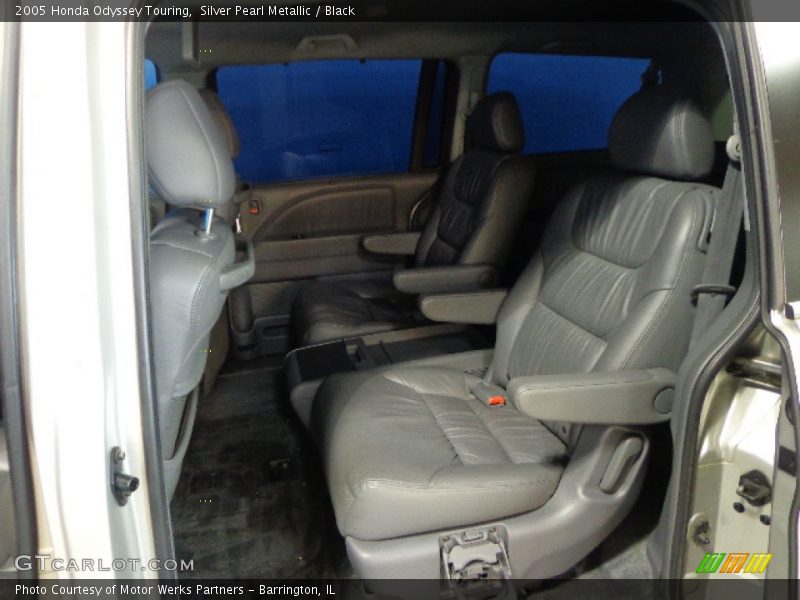 Silver Pearl Metallic / Black 2005 Honda Odyssey Touring