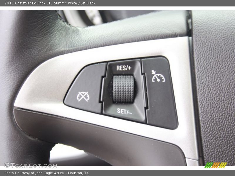 Summit White / Jet Black 2011 Chevrolet Equinox LT
