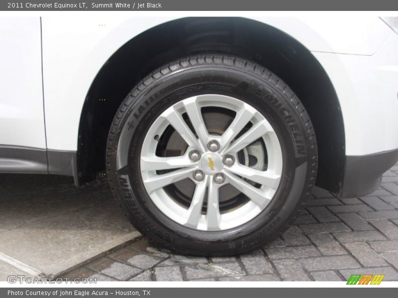 Summit White / Jet Black 2011 Chevrolet Equinox LT