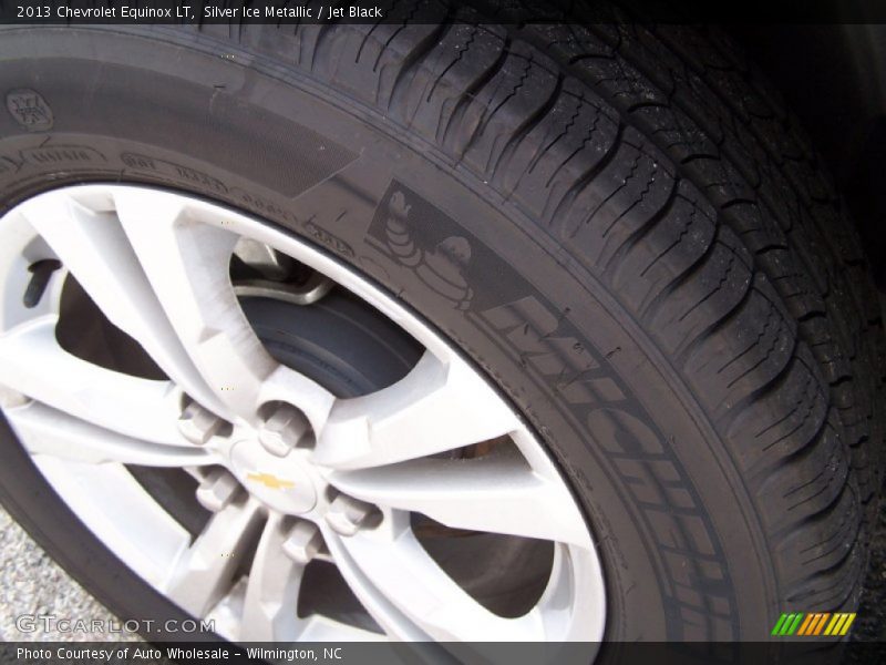 Silver Ice Metallic / Jet Black 2013 Chevrolet Equinox LT