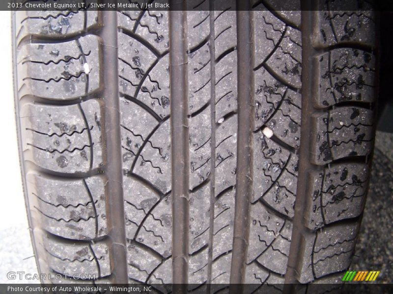 Silver Ice Metallic / Jet Black 2013 Chevrolet Equinox LT