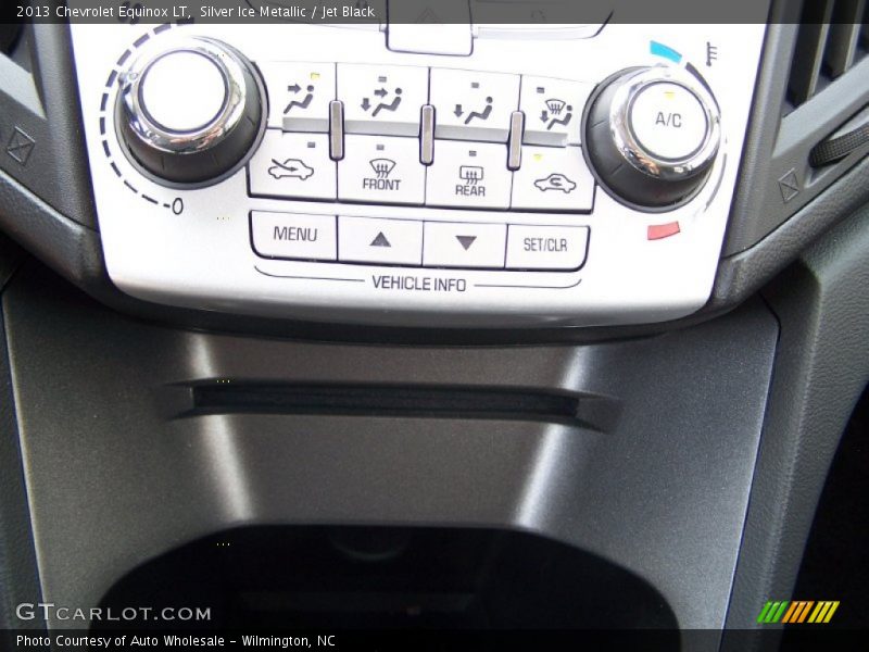 Silver Ice Metallic / Jet Black 2013 Chevrolet Equinox LT