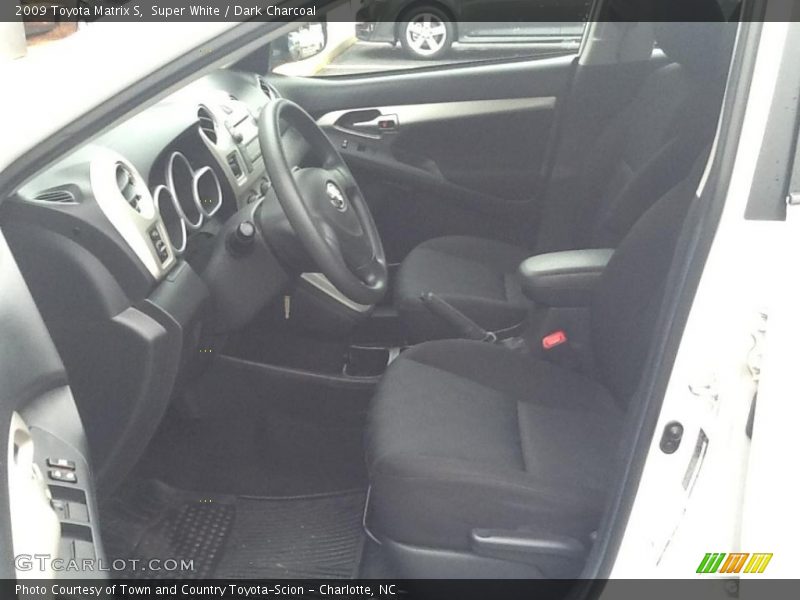 Super White / Dark Charcoal 2009 Toyota Matrix S