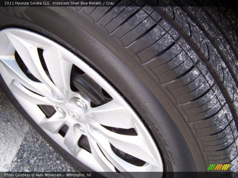 Iridescent Silver Blue Metallic / Gray 2011 Hyundai Sonata GLS