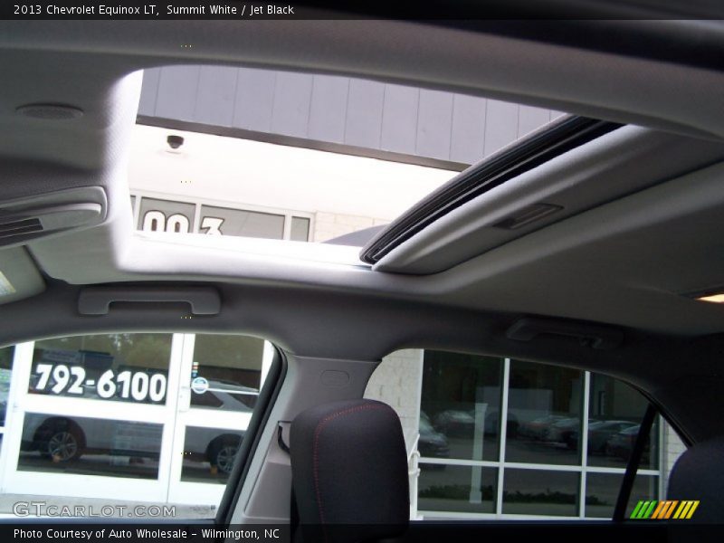 Summit White / Jet Black 2013 Chevrolet Equinox LT