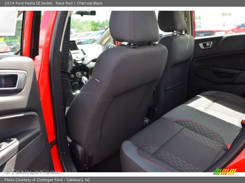 Race Red / Charcoal Black 2014 Ford Fiesta SE Sedan