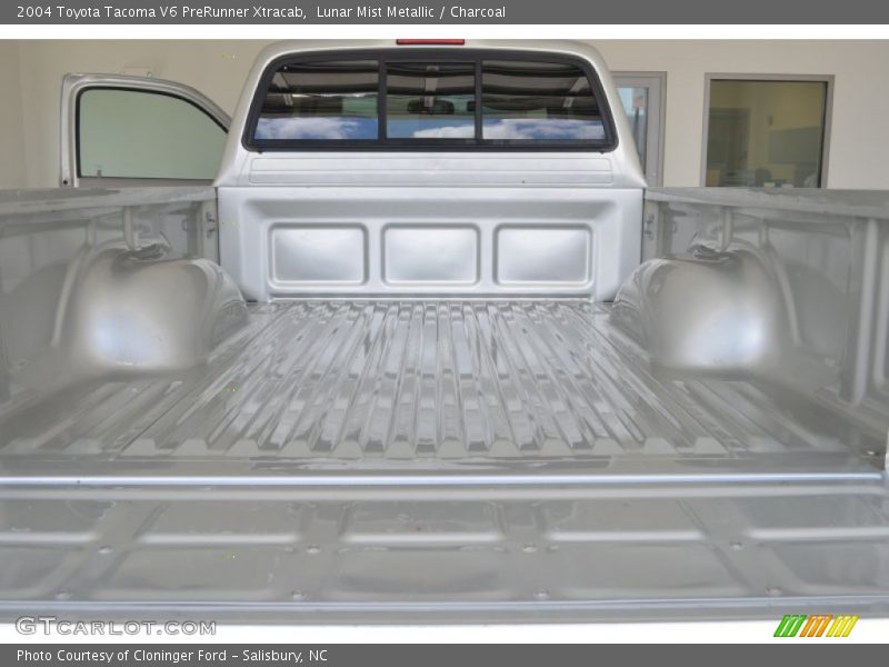 Lunar Mist Metallic / Charcoal 2004 Toyota Tacoma V6 PreRunner Xtracab