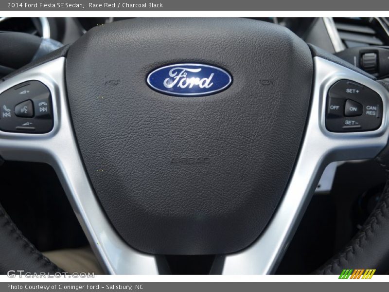 Race Red / Charcoal Black 2014 Ford Fiesta SE Sedan