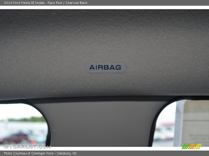 Race Red / Charcoal Black 2014 Ford Fiesta SE Sedan