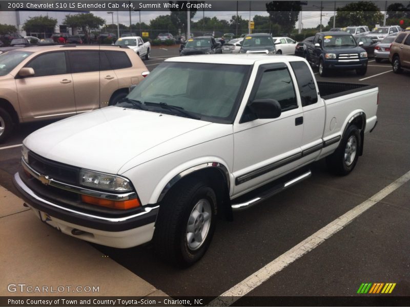 Summit White / Graphite 2003 Chevrolet S10 LS Extended Cab 4x4