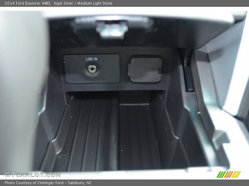 Ingot Silver / Medium Light Stone 2014 Ford Explorer 4WD