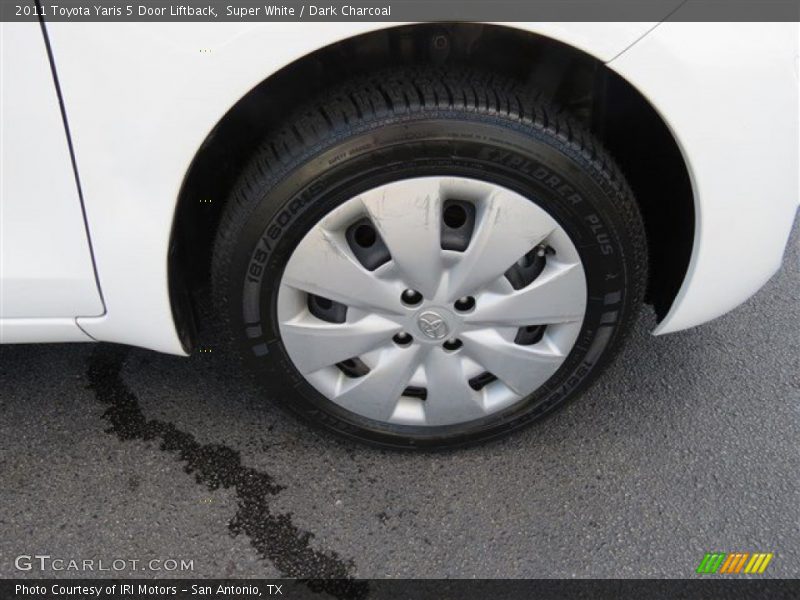 Super White / Dark Charcoal 2011 Toyota Yaris 5 Door Liftback