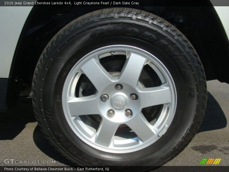 Light Graystone Pearl / Dark Slate Gray 2010 Jeep Grand Cherokee Laredo 4x4