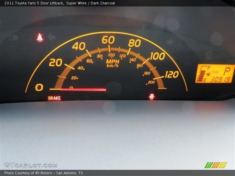 Super White / Dark Charcoal 2011 Toyota Yaris 5 Door Liftback